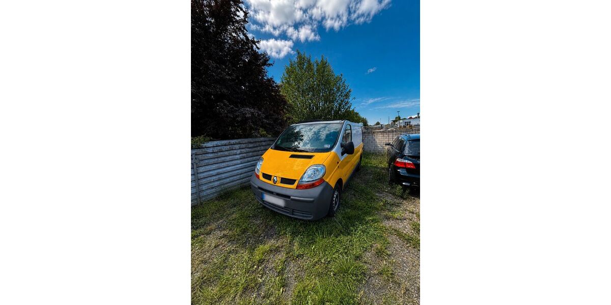 Renault Trafic 124.000 km 2.200 &euro; Bunde 26831