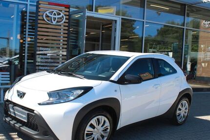 Toyota Aygo (X) 43.400 km 13.990 &euro; Wedel 22880