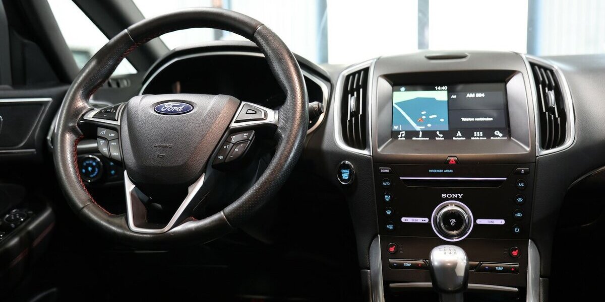 Ford S-Max 1.5 EB ST-LINE SPORT WHITE / 7-SITZER / 130.000 km 14.991 &euro; Hamm 59077
