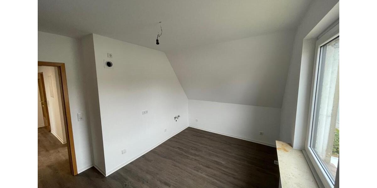 ✨ Einzigartige 3-Zimmer-Wohnung mit zusätzlichem DG-Bereich 5 zimmer