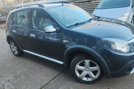 Dacia Sandero 179.100 km 4.300 &euro; Chemnitz 09126