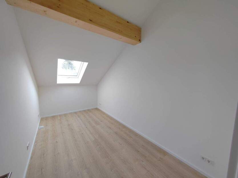 NEUBAU 3 Z. DG Eigentumswohnung mit Tiefgarage und Aufzug ! 3 zimmer