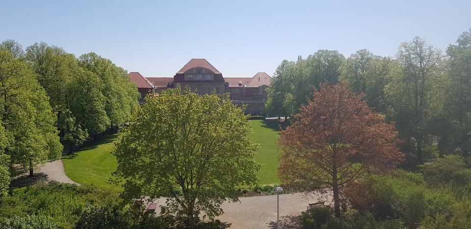 4 Raum Dachgeschoßwohnung mit Balkon 4 zimmer