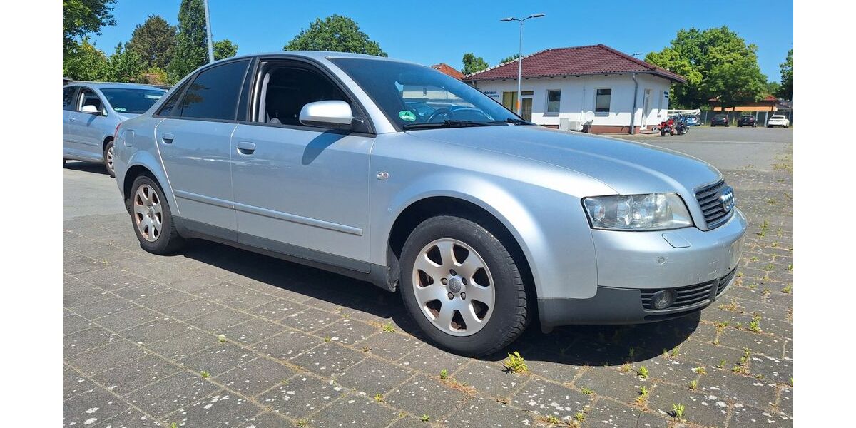 Audi A4 240.000 km 790 &euro; Oranienburg bei Berlin 16515