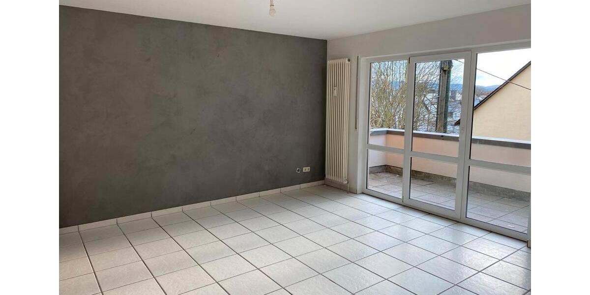 Dachgeschoßwohnung Trier Feyen-Weismark - 3 Zimmer, 76 m&sup2;, 990&euro; | Angebot:26315827