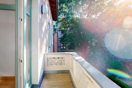 Großer Balkon: Modernisierte Altbauwohnung in der nördlichen Innenstadt 2 zimmer