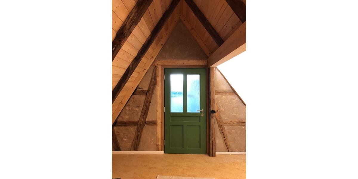 Dachgeschoßwohnung Weinsberg - 4 Zimmer, 120 m&sup2;, 1.600&euro; | Angebot:26254420