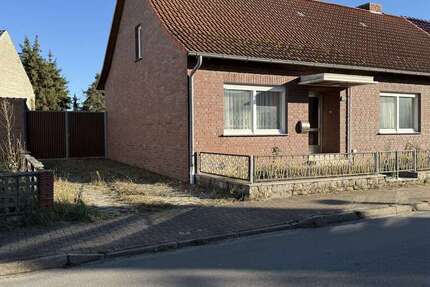 Haus Apenburg - 4 Zimmer, 126 m&sup2;, 80.000&euro; | Angebot:26083003
