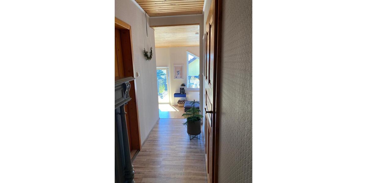 Dachgeschoßwohnung Berg - 3 Zimmer, 95 m&sup2;, 570&euro; | Angebot:26409134