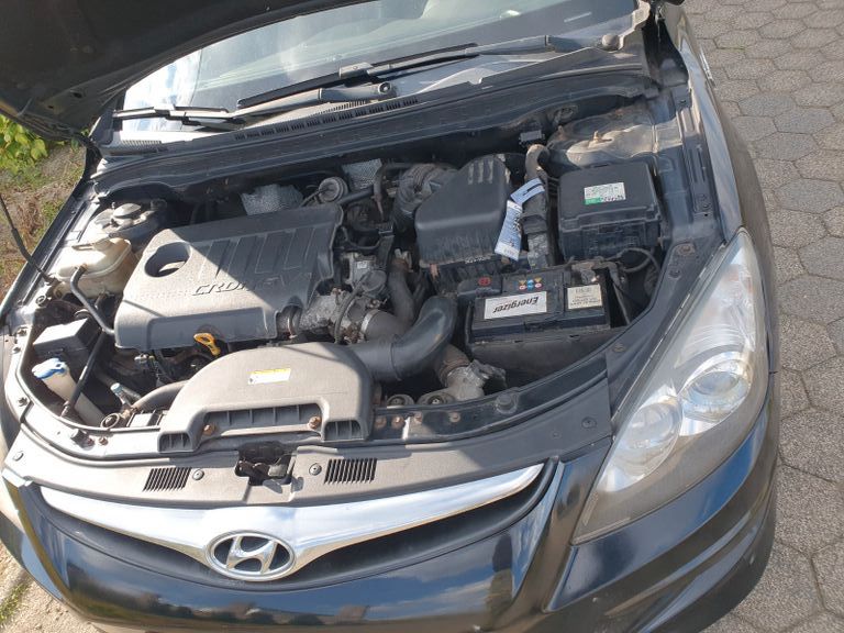 Hyundai i30 255.396 km 3.500 &euro; Kirchen 57548