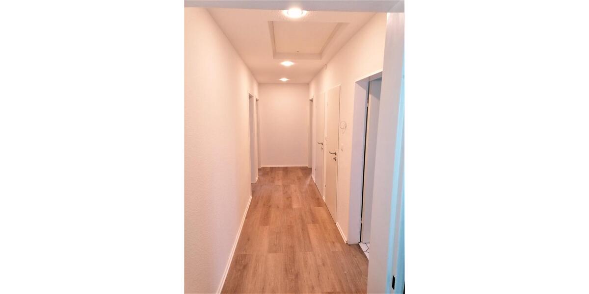 Luxusrenoviertes Penthouse - 4-Zi. inkl. neuer EBK– WG geeignet 4 zimmer