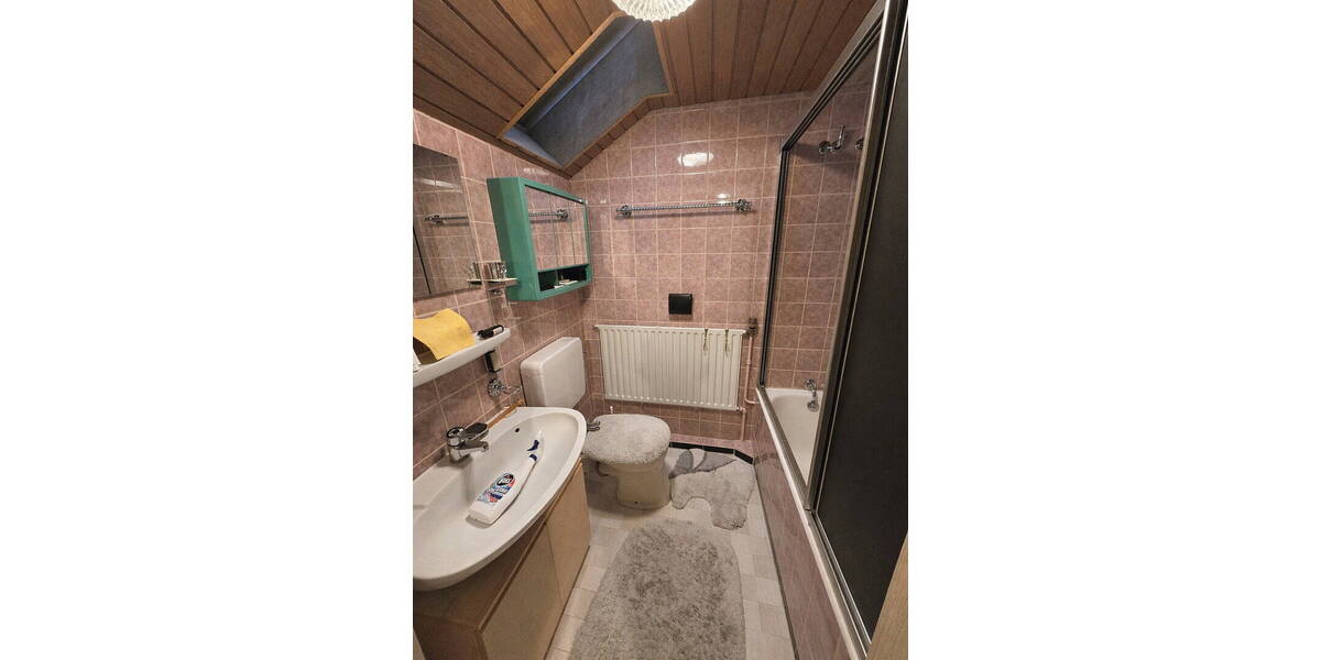 Reihenmittelhaus Villingen-Schwenningen Schwenningen - 7 Zimmer, 124 m&sup2;, 276.000&euro; | Angebot:26244059