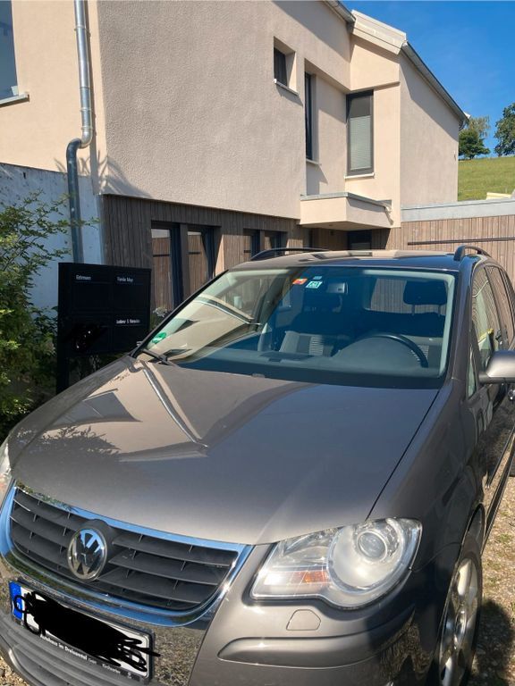 VW Touran 214.000 km 5.500 € Kirchzarten 79199