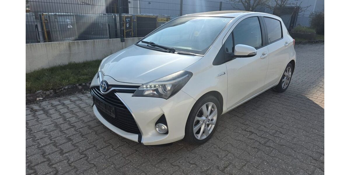 Toyota Yaris 284.000 km 5.990 &euro; Eschweiler 52249