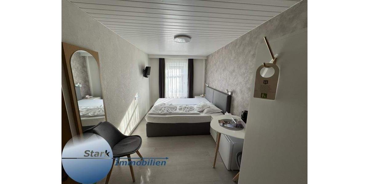 Stark! Wer will eine Pension in Adorf? 8 zimmer