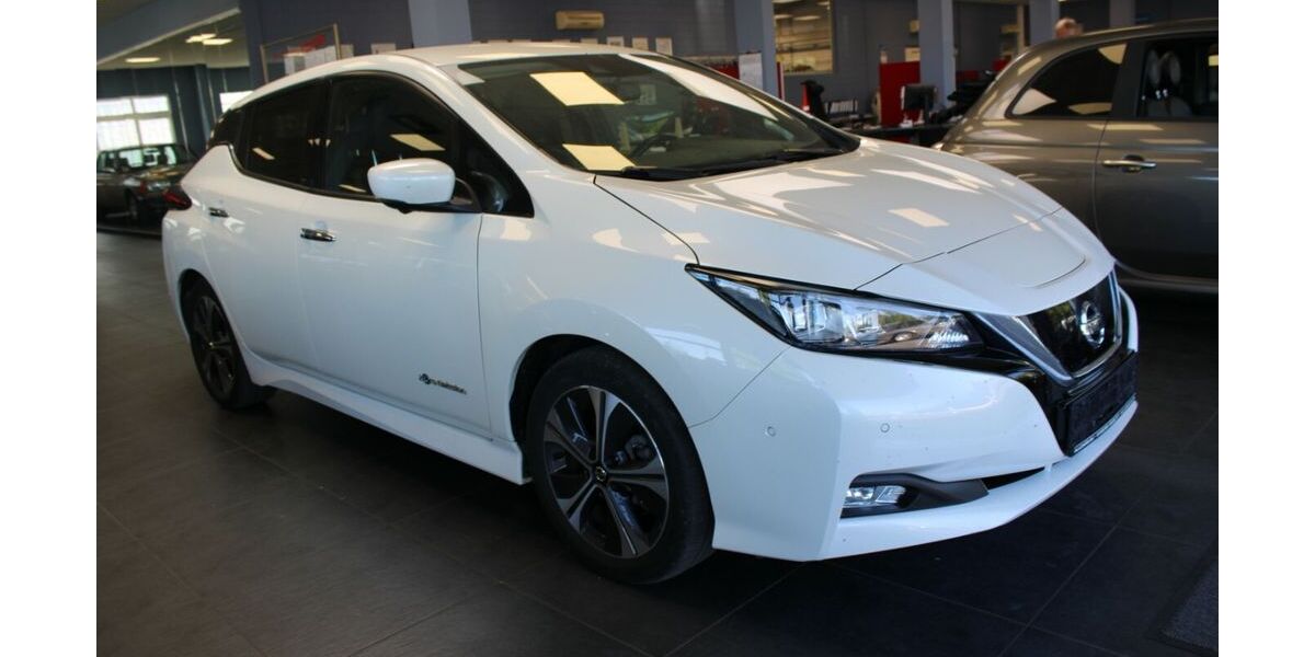 Nissan Leaf 73.565 km 12.980 &euro; Euskirchen 53881