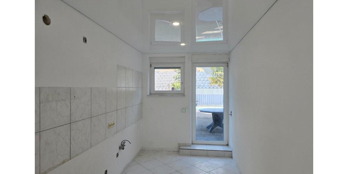 Etagenwohnung Saarbrücken Brebach-Fechingen - 5 Zimmer, 155 m&sup2;, 240.000&euro; | Angebot:26111977