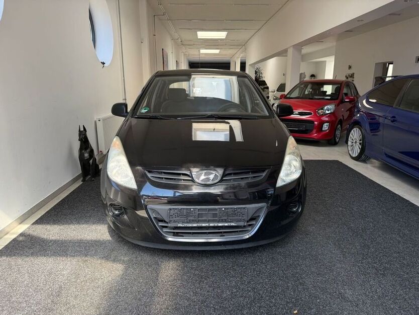 i20