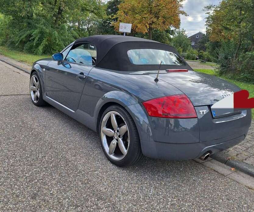 TT