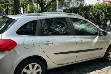 Renault Clio 195.000 km 1.799 &euro; München 80637