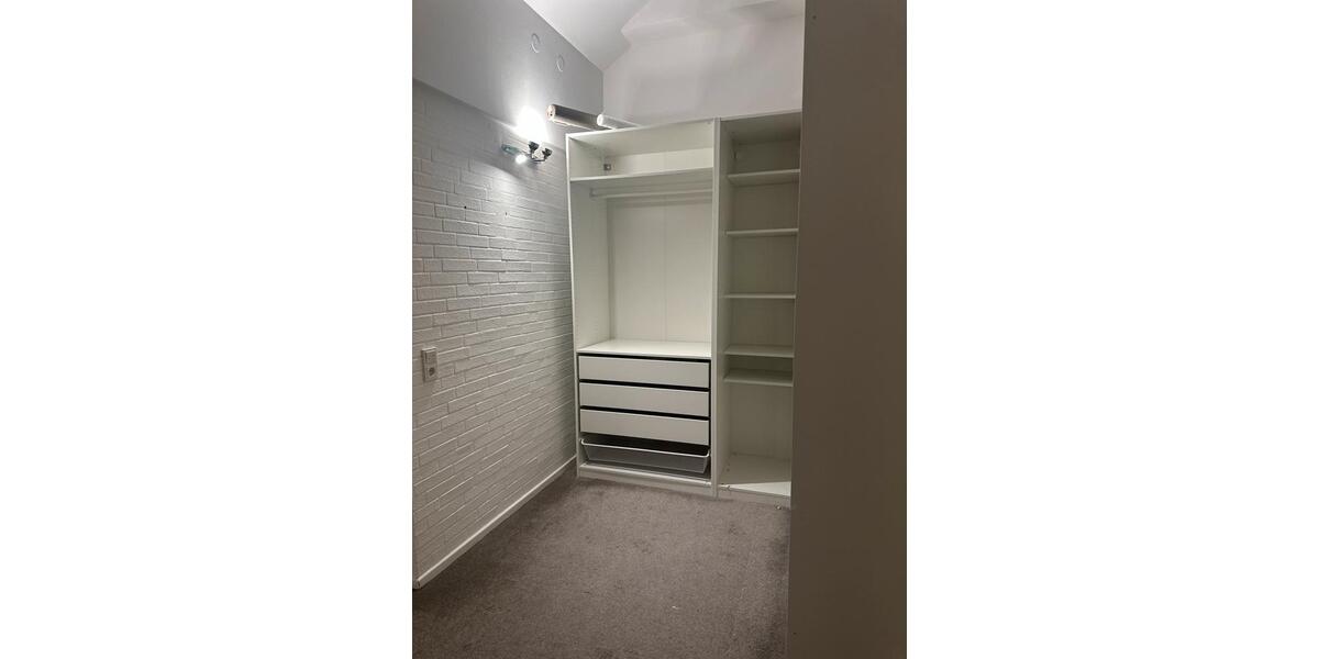 Etagenwohnung Bergheim - 6 Zimmer, 150 m&sup2;, 2.300&euro; | Angebot:25996430