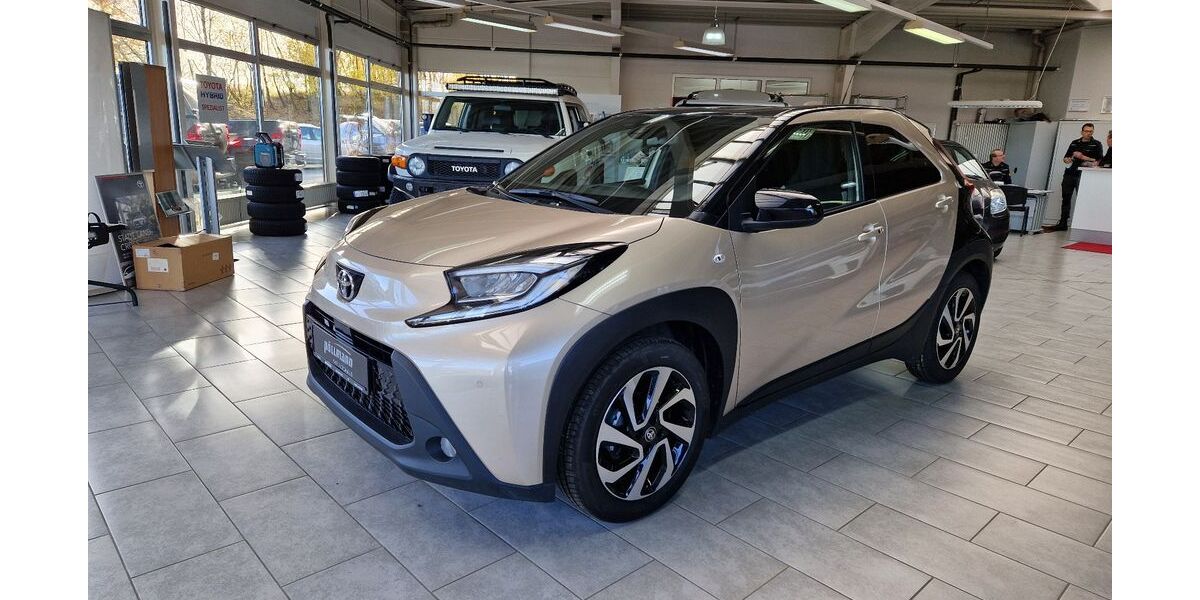 Toyota Aygo (X) 9.825 km 17.490 &euro; Winterberg 59955