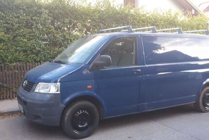 VW T5 Transporter 212.000 km 3.500 &euro; München 81929