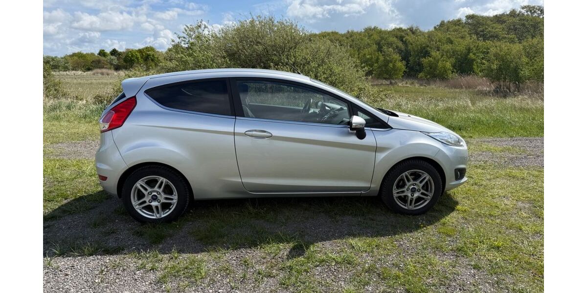 Ford Fiesta 82.674 km 6.650 &euro; Hamburg 22111