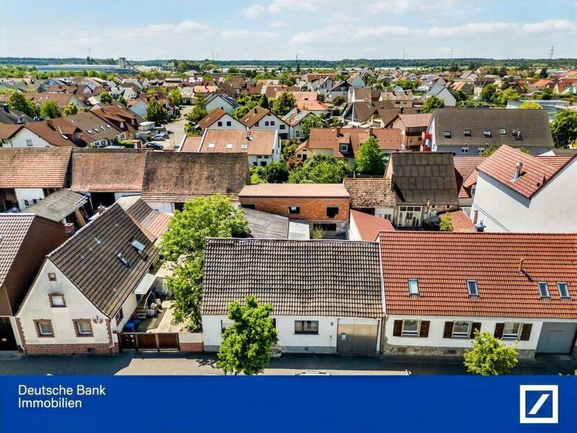 Gelegenheit* *Zentrale Ruheoase mit Potenzial** Haus mit großem Grundstück in Waghäusel-Wiesental***