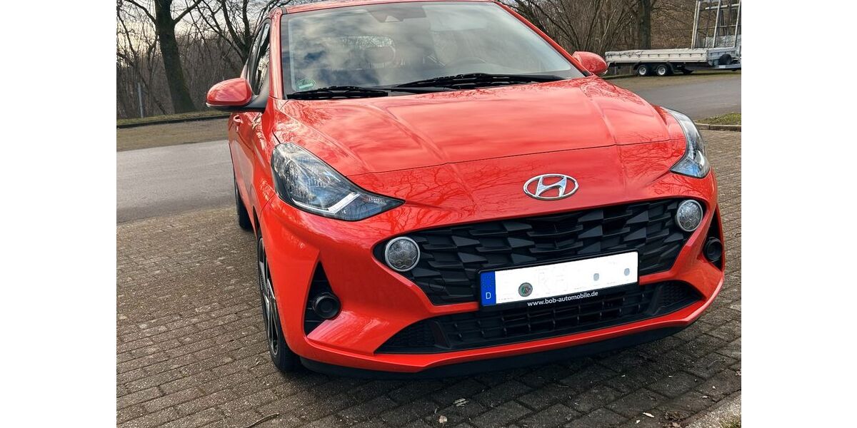 Hyundai i10 12.900 km 13.500 &euro; Essen 45359