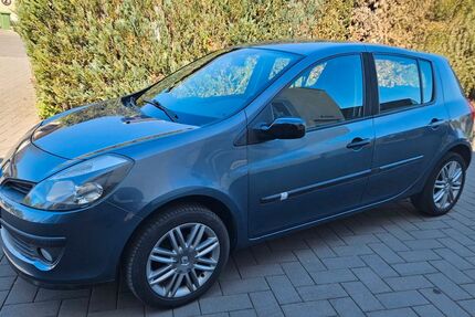 Renault Clio 77.000 km 3.300 &euro; Gummersbach 51647