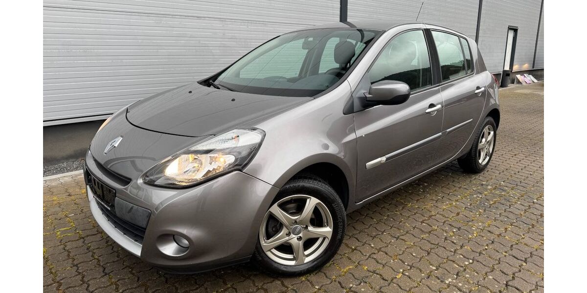 Renault Clio 136.200 km 4.290 &euro; Weilbach 63937