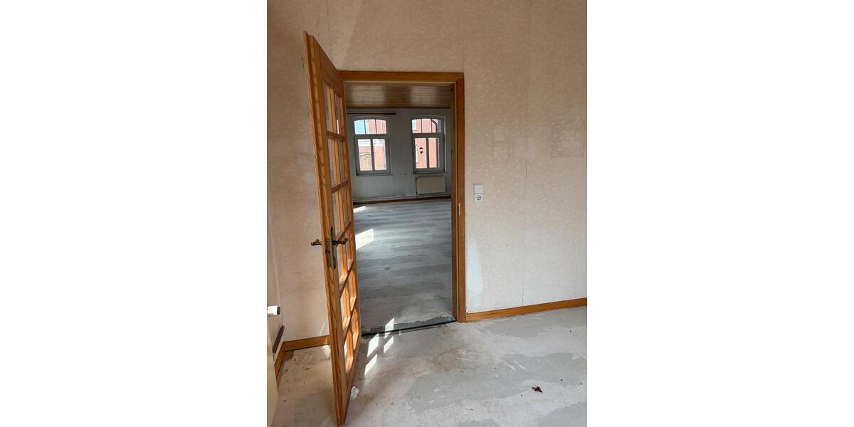 Einfamilienhaus Nordsehl - 8 Zimmer, 180 m&sup2;, 248.000&euro; | Angebot:26987998