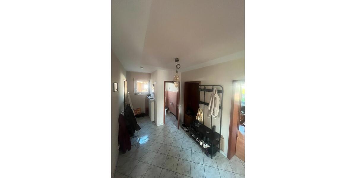Erdgeschoßwohnung Rheinbach - 3 Zimmer, 100 m&sup2;, 1.200&euro; | Angebot:26311912