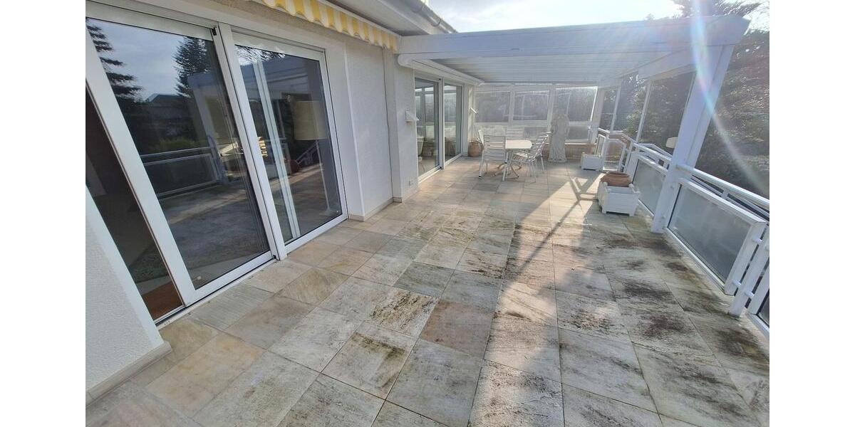 Einfamilienhaus Helmstedt - 10 Zimmer, 221 m&sup2;, 350.000&euro; | Angebot:27084827
