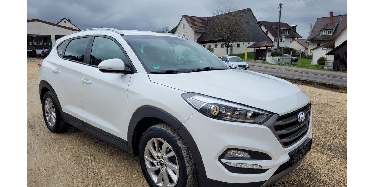 Hyundai TUCSON 174.000 km 11.900 &euro; Kressbronn 88079