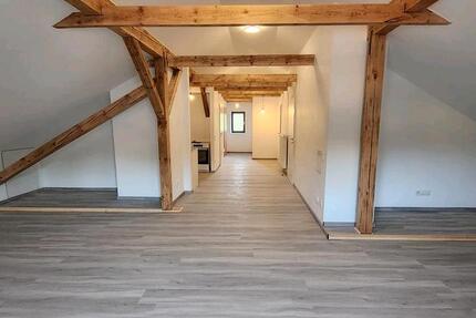 Tolle 2 Zimmer Dachgeschoss Wohnung in 94244 Teisnach 2 zimmer