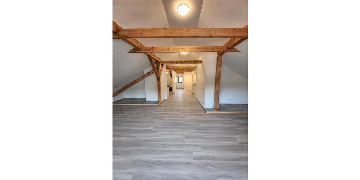 Tolle 2 Zimmer Dachgeschoss Wohnung in 94244 Teisnach 2 zimmer