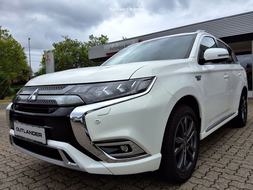 Mitsubishi Plug-in Hybrid Outlander 47.734 km 24.870 € Würzburg 97084