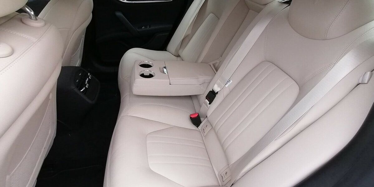 Maserati Ghibli 3.0 D Leder Klimaautomatik Leder BI-XENON 39.900 km 42.499 &euro; Landau 76829