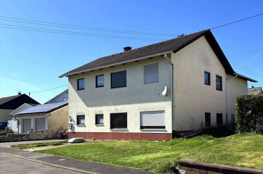 Haus zum Kaufen in Laufersweiler 169.000 € 201 m²
