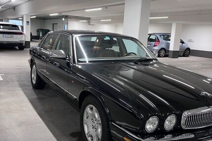 Jaguar XJ 102.700 km 20.900 &euro; Hamburg 22043