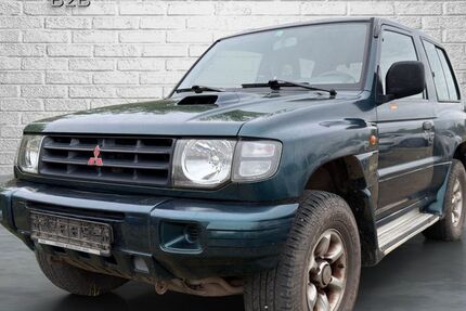 Mitsubishi Pajero 310.000 km 2.999 &euro; Ihringen / bei Freiburg im Breisgau 79241