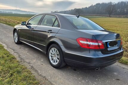 Mercedes-Benz E 300 226.500 km 8.950 &euro; Borken (Hessen) 34582