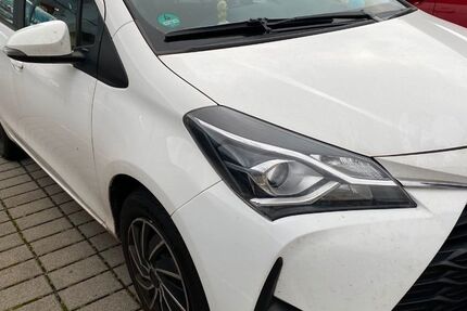 Toyota Yaris 86.000 km 8.900 &euro; edenkoben 67480