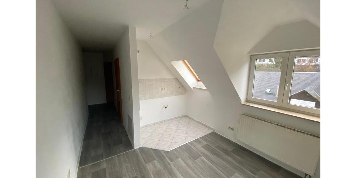 Etagenwohnung Greiz - 2 Zimmer, 27 m&sup2;, 199&euro; | Angebot:26658962