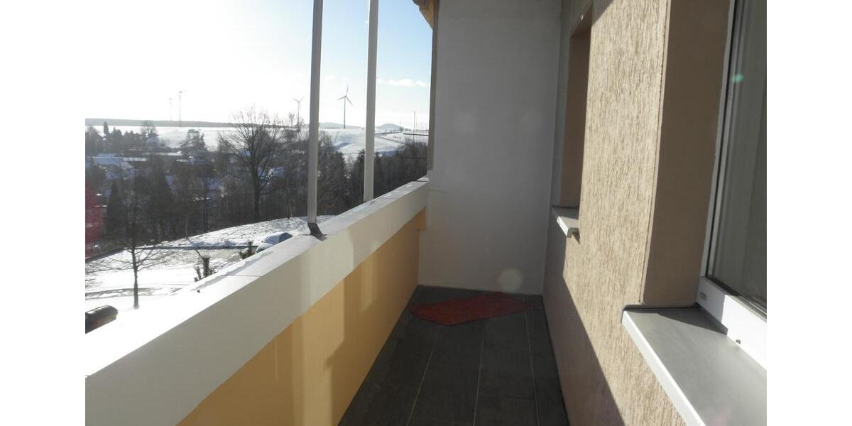 Verkaufe eine 2-Raumwohnung mit Balkon, EBK, Stellplatz u. Keller 2 zimmer