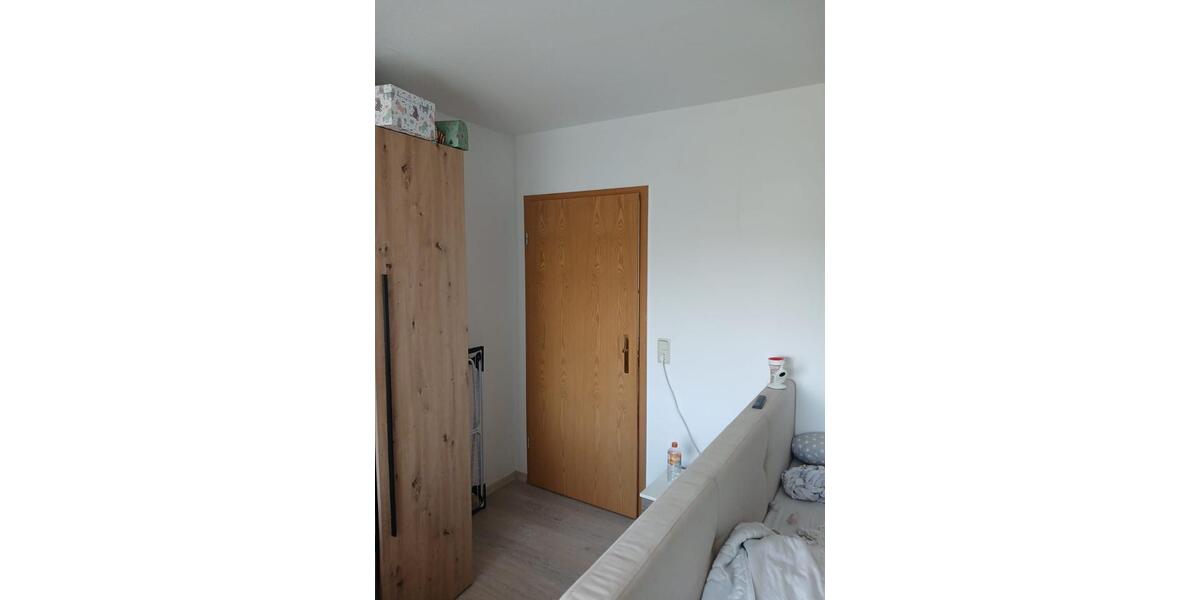 Dachgeschoßwohnung Großheide - 3 Zimmer, 80 m&sup2;, 650&euro; | Angebot:26399041