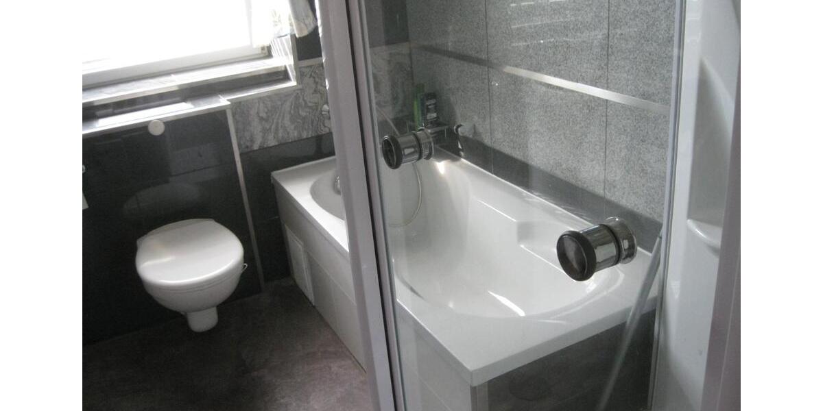 Einfamilienhaus Gröditz - 6 Zimmer, 120 m&sup2;, 85.000&euro; | Angebot:27121056