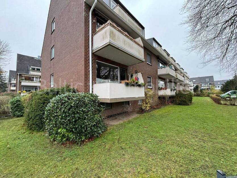 Ab Januar freie 4-Zimmer-Wohnung mit Balkon und KFZ-Stellplatz!